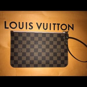 Louis Vuitton Neverfull Pouch